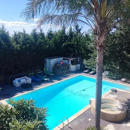 - Pool & Nature Apartament